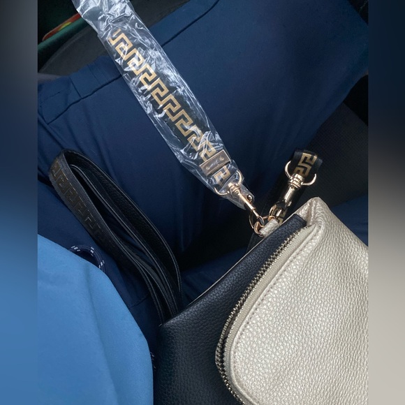 Versace Two-Tone Gold and Black Crossbody with Medusa logo & Key Strap(s) - Picture 3 of 16